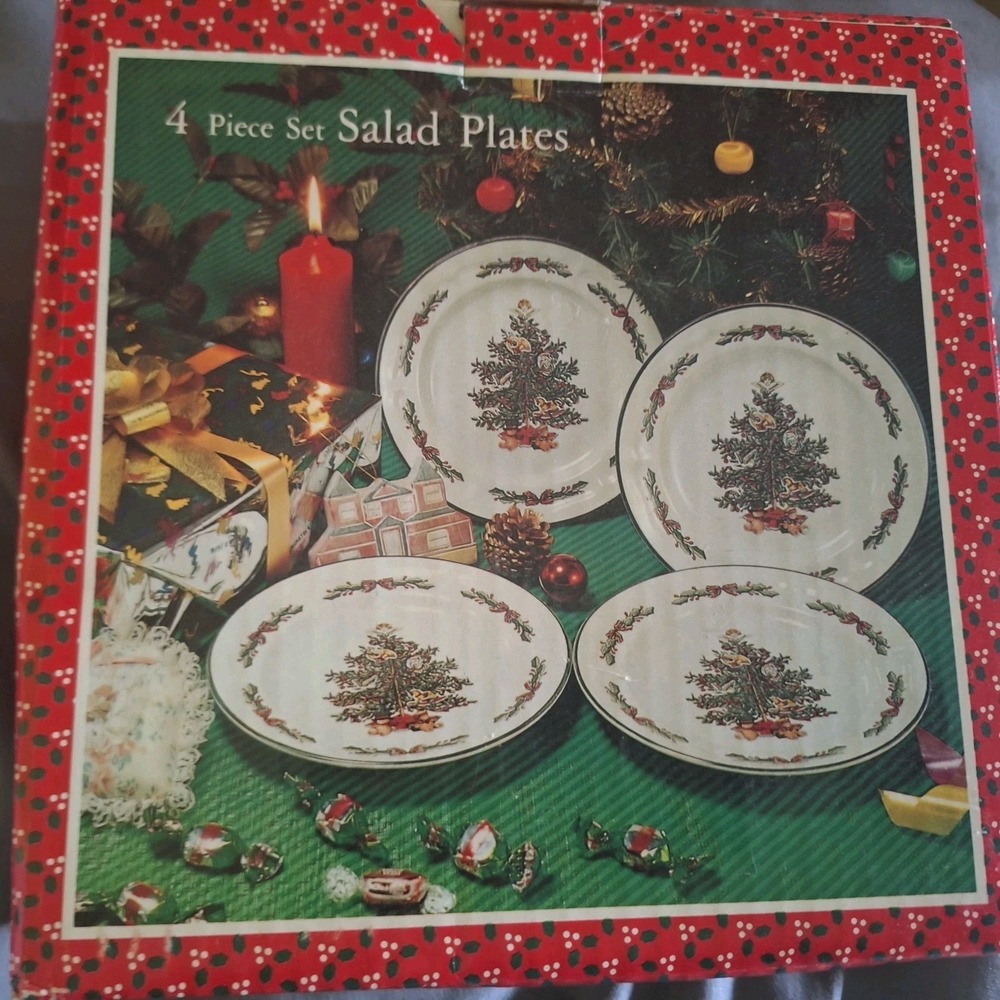 Vintage Holly And Lace 4 Piece Set Salad Plates Christmas Tree New In Box